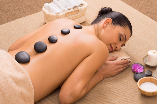 hot stone massage 256588 1558